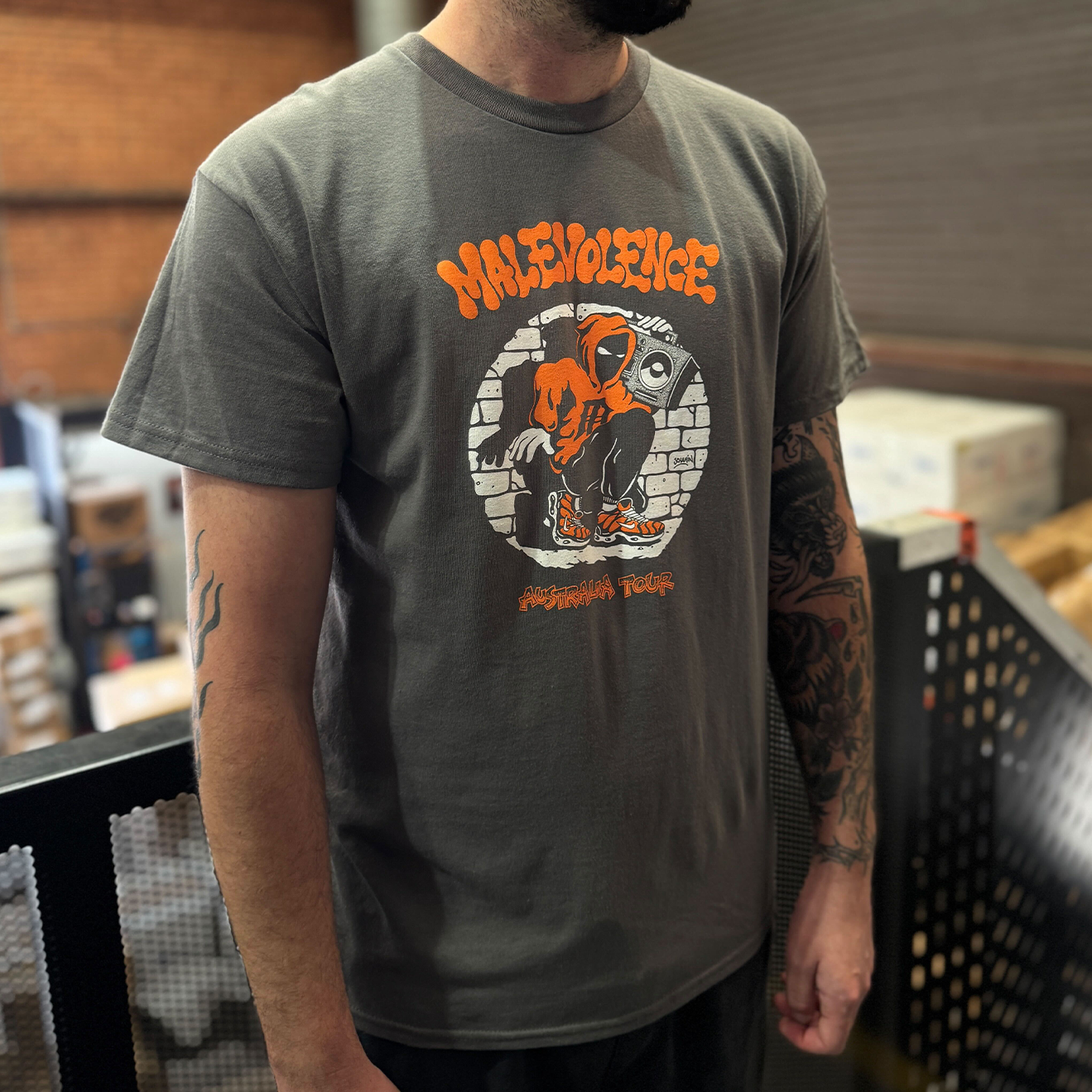 "Aus Tour" T-Shirt Hoodie, Sweatshirt | CiraTrend.com (Image 3)